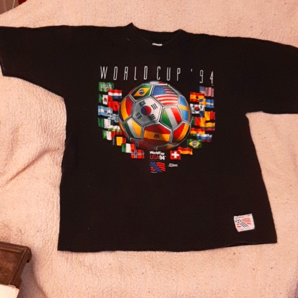 Vintage 1994 World Cup '94 XL black tshirt made by Salem